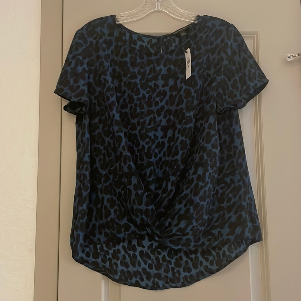 Banana Republic *NEW* short sleeve blue/black cheetah print top